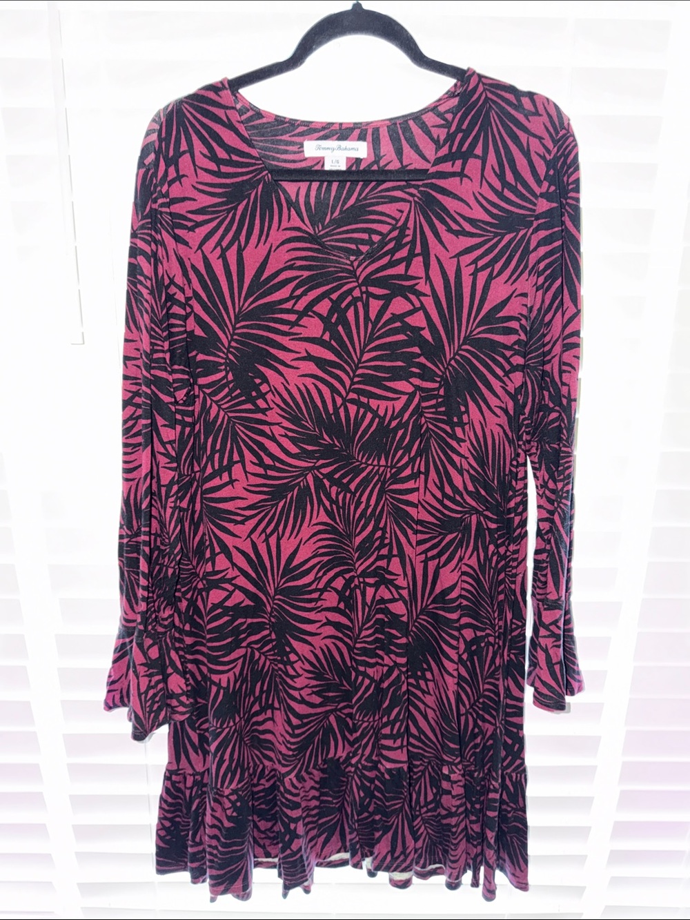 Tommy Bahama Red & Black Leaf-Print Long-Sleeve Pajama Gown